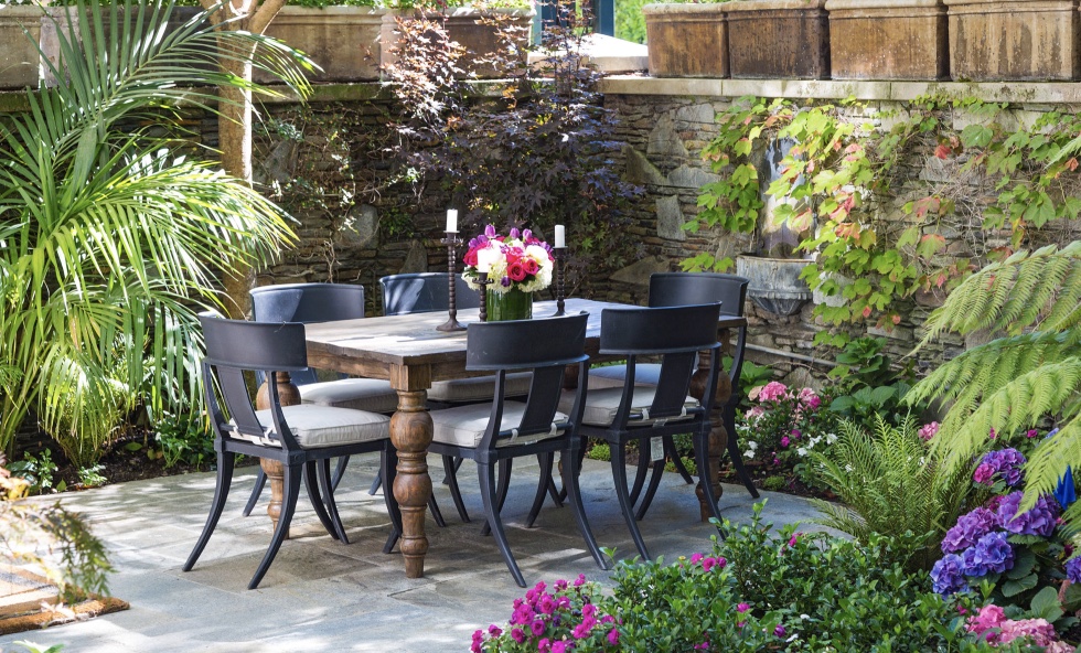 Great outdoor dining room